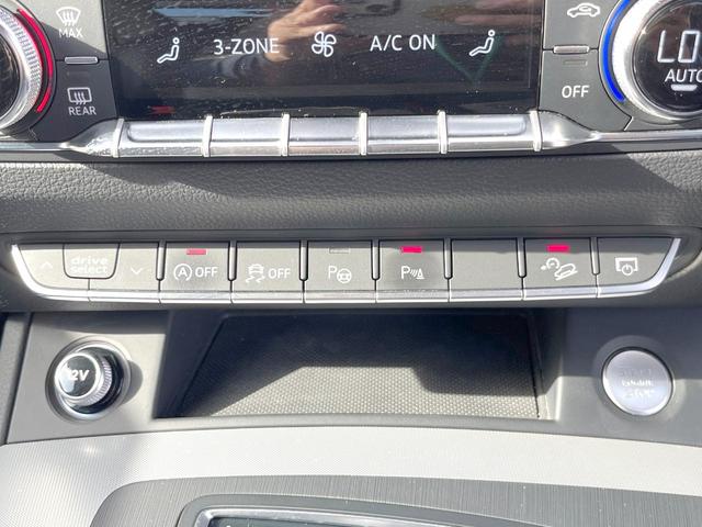 Ｑ５ ブラックエディション　２５０台限定　全周囲カメラ　バーチャルコックピット　ＡｐｐｌｅＣａｒＰｌａｙ　マトリクスＬＥＤヘッド　アダプティブクルコン　黒革シート　パワーシート　シートヒーター　純正２０インチＡＷ　ＥＴＣ　禁煙車（39枚目）