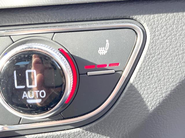 Ｑ５ ブラックエディション　２５０台限定　全周囲カメラ　バーチャルコックピット　ＡｐｐｌｅＣａｒＰｌａｙ　マトリクスＬＥＤヘッド　アダプティブクルコン　黒革シート　パワーシート　シートヒーター　純正２０インチＡＷ　ＥＴＣ　禁煙車（40枚目）