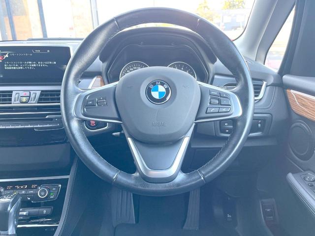 ２シリーズ ２１８ｉアクティブツアラー　ラグジュアリー　パーキングサポートＰＫＧ　コンフォートＰＫＧ　ＯＰ１７インチアルミホイール　黒革シート　パワーシート　シートヒーター　純正ナビ　リアビューカメラ　パワーバックドア　コンフォートアクセス　ＥＴＣ（12枚目）