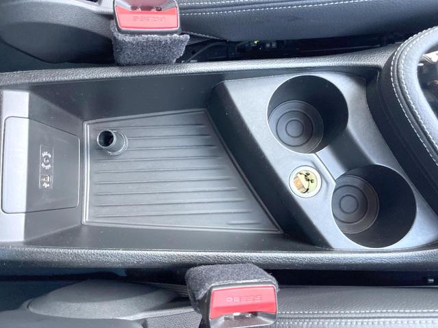 ２シリーズ ２１８ｉアクティブツアラー　ラグジュアリー　パーキングサポートＰＫＧ　コンフォートＰＫＧ　ＯＰ１７インチアルミホイール　黒革シート　パワーシート　シートヒーター　純正ナビ　リアビューカメラ　パワーバックドア　コンフォートアクセス　ＥＴＣ（40枚目）