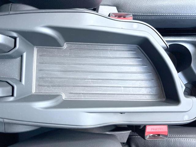 ２シリーズ ２１８ｉアクティブツアラー　ラグジュアリー　パーキングサポートＰＫＧ　コンフォートＰＫＧ　ＯＰ１７インチアルミホイール　黒革シート　パワーシート　シートヒーター　純正ナビ　リアビューカメラ　パワーバックドア　コンフォートアクセス　ＥＴＣ（41枚目）