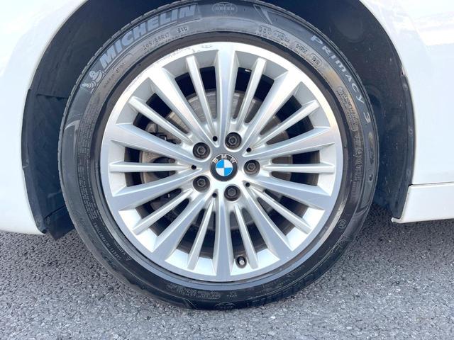 ２シリーズ ２１８ｉアクティブツアラー　ラグジュアリー　パーキングサポートＰＫＧ　コンフォートＰＫＧ　ＯＰ１７インチアルミホイール　黒革シート　パワーシート　シートヒーター　純正ナビ　リアビューカメラ　パワーバックドア　コンフォートアクセス　ＥＴＣ（54枚目）