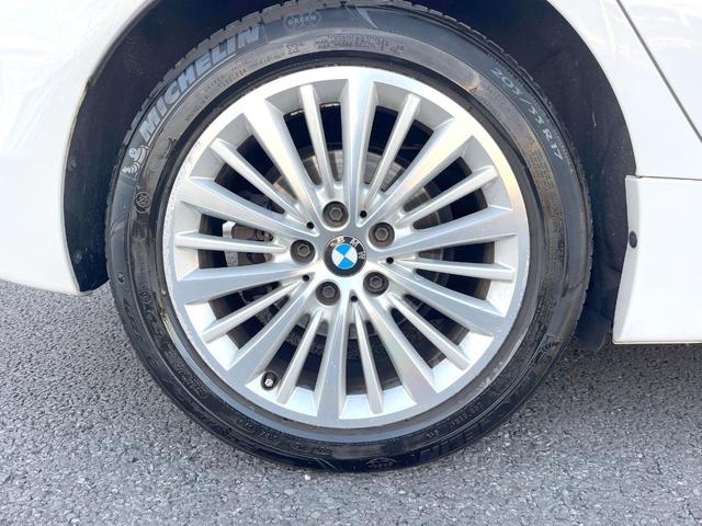 ２シリーズ ２１８ｉアクティブツアラー　ラグジュアリー　パーキングサポートＰＫＧ　コンフォートＰＫＧ　ＯＰ１７インチアルミホイール　黒革シート　パワーシート　シートヒーター　純正ナビ　リアビューカメラ　パワーバックドア　コンフォートアクセス　ＥＴＣ（56枚目）