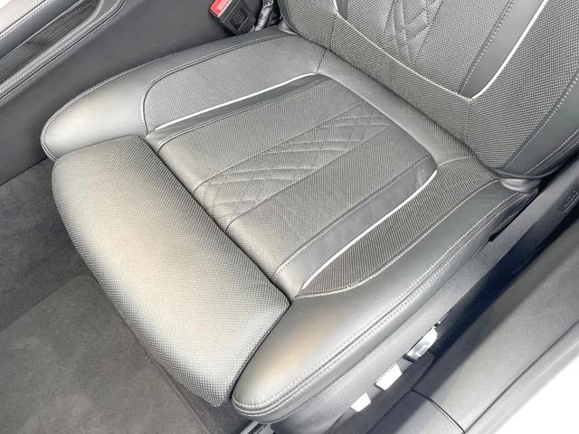 ７シリーズ ７４０ｄ　ｘＤｒｉｖｅ　Ｍスポーツ　サンルーフ　黒革シート　純正ナビＴＶ　３６０度カメラ　アクティブクルコン　ｈａｒｍａｎ／ｋａｒｄｏｎ　シートヒーター　シートベンチレーション　ＨＵＤ　純正２０インチＡＷ　レーザーライト　ＥＴＣ　禁煙車（56枚目）