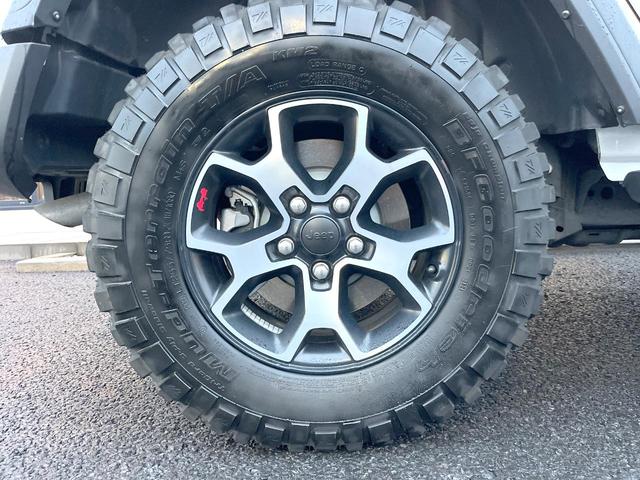ジープ・ラングラーアンリミテッド ルビコン ロックトラックフルタイム4WD 電子制御式フロントスウェイバーディスコネクト 黒革シート シートヒーター アダプティブクルーズコントロール 純正ナビ リアビューカメラ LEDヘッドランプ ETC(49枚目)