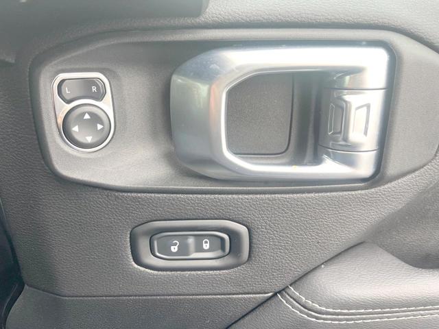 ジープ・ラングラーアンリミテッド サハラ 1オーナー 黒革 純正ナビTV AppleCarPlay バックカメラ アダプティブクルコン シートヒーター ステアリングヒーター LEDヘッド オートハイビーム 純正18インチAW ETC 禁煙(27枚目)
