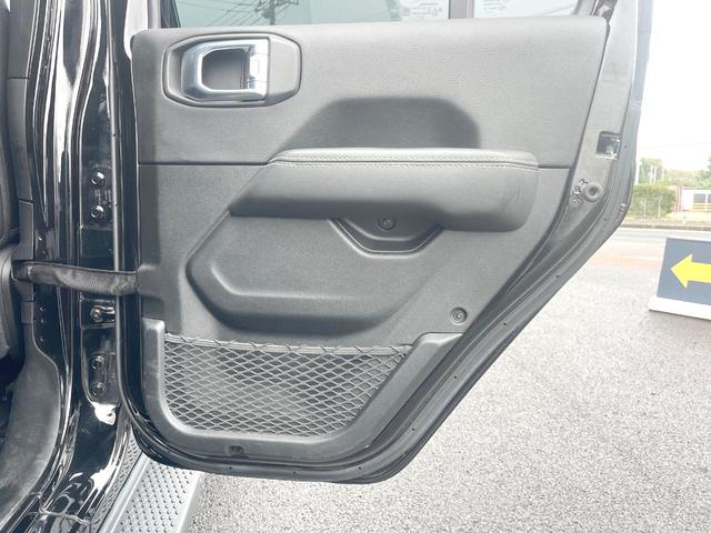 ジープ・ラングラーアンリミテッド サハラ 1オーナー 黒革 純正ナビTV AppleCarPlay バックカメラ アダプティブクルコン シートヒーター ステアリングヒーター LEDヘッド オートハイビーム 純正18インチAW ETC 禁煙(41枚目)