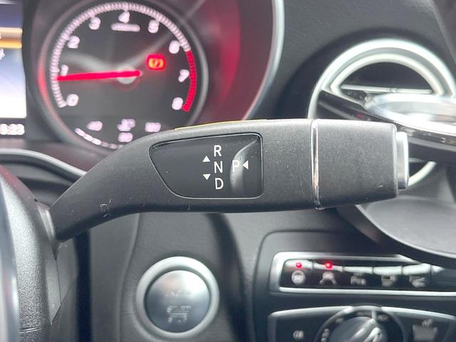 ＧＬＣ ＧＬＣ２５０　４マチックスポーツ　レーダーセーフティＰＫＧ　純正ナビＴＶ　３６０度カメラ　全席シートヒーター　パワーシート　ＨＵＤ　ＬＥＤヘッドライト　パドルシフト　電動リア　キーレスゴー　純正１９インチアルミ　ＥＴＣ　禁煙（30枚目）