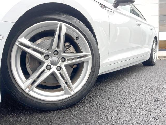 Ａ５スポーツバック ４０ＴＦＳＩスポーツ　ＳラインＰＫＧ　シートヒーター　純正ナビＴＶ　３６０度カメラ　マトリクスＬＥＤヘッドランプ　バーチャルコックピット　アダプティブクルコン　メモリー付パワーシート　純正１８インチＡＷ　ＥＴＣ　禁煙車（14枚目）