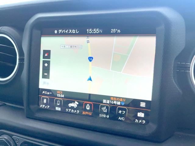 ジープ・ラングラーアンリミテッド リミテッドEDウィズサンライダフリップTフォーハドT 特別仕様車 黒革シート AppleCarPlay 純正ナビTV バックカメラ アダプティブクルコン サンライダーフリップトップ シートヒーター LEDヘッドランプ オートハイビーム ETC 禁煙車(4枚目)