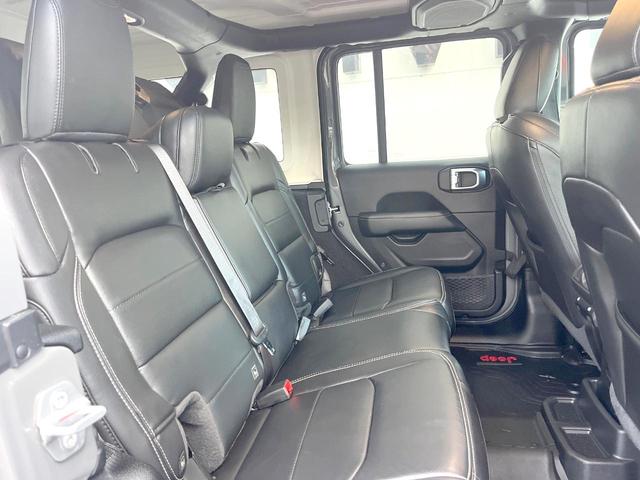 ジープ・ラングラーアンリミテッド リミテッドEDウィズサンライダフリップTフォーハドT 特別仕様車 黒革シート AppleCarPlay 純正ナビTV バックカメラ アダプティブクルコン サンライダーフリップトップ シートヒーター LEDヘッドランプ オートハイビーム ETC 禁煙車(10枚目)