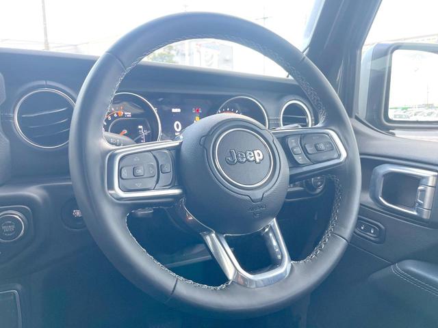 ジープ・ラングラーアンリミテッド リミテッドEDウィズサンライダフリップTフォーハドT 特別仕様車 黒革シート AppleCarPlay 純正ナビTV バックカメラ アダプティブクルコン サンライダーフリップトップ シートヒーター LEDヘッドランプ オートハイビーム ETC 禁煙車(11枚目)