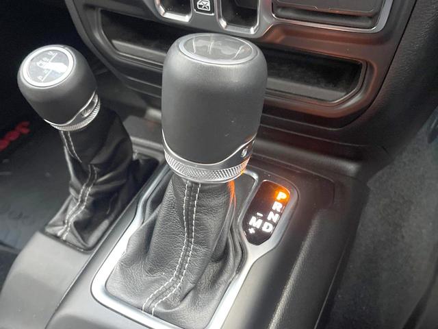 ジープ・ラングラーアンリミテッド リミテッドEDウィズサンライダフリップTフォーハドT 特別仕様車 黒革シート AppleCarPlay 純正ナビTV バックカメラ アダプティブクルコン サンライダーフリップトップ シートヒーター LEDヘッドランプ オートハイビーム ETC 禁煙車(41枚目)