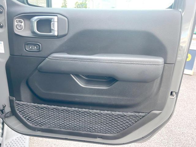 ジープ・ラングラーアンリミテッド リミテッドEDウィズサンライダフリップTフォーハドT 特別仕様車 黒革シート AppleCarPlay 純正ナビTV バックカメラ アダプティブクルコン サンライダーフリップトップ シートヒーター LEDヘッドランプ オートハイビーム ETC 禁煙車(43枚目)