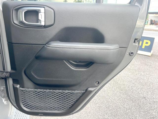 ジープ・ラングラーアンリミテッド リミテッドEDウィズサンライダフリップTフォーハドT 特別仕様車 黒革シート AppleCarPlay 純正ナビTV バックカメラ アダプティブクルコン サンライダーフリップトップ シートヒーター LEDヘッドランプ オートハイビーム ETC 禁煙車(45枚目)