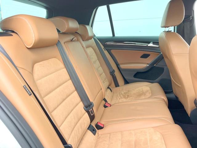 ゴルフ ミラノエディション　２０１６ＭＹ　５００台限定車　ＤｉｓｃｏｖｅｒＰｒｏ　ブラウンアルカンターラ・ナッパ革コンビシート　バックカメラ　アダプティブクルーズコントロール　シートヒーター　木目調インパネ　ＨＩＤヘッド　禁煙車（9枚目）