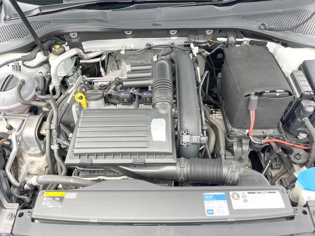 ゴルフ ミラノエディション　２０１６ＭＹ　５００台限定車　ＤｉｓｃｏｖｅｒＰｒｏ　ブラウンアルカンターラ・ナッパ革コンビシート　バックカメラ　アダプティブクルーズコントロール　シートヒーター　木目調インパネ　ＨＩＤヘッド　禁煙車（20枚目）