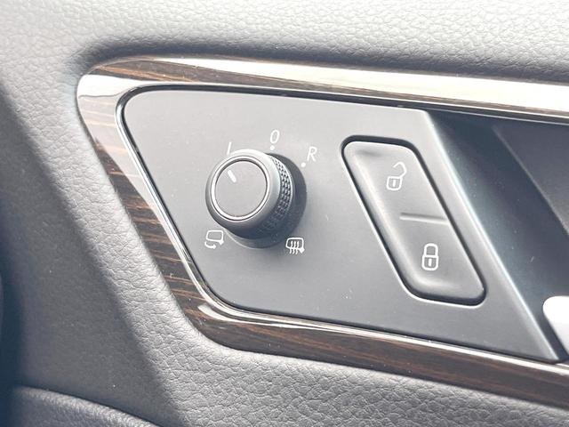 ゴルフ ミラノエディション　２０１６ＭＹ　５００台限定車　ＤｉｓｃｏｖｅｒＰｒｏ　ブラウンアルカンターラ・ナッパ革コンビシート　バックカメラ　アダプティブクルーズコントロール　シートヒーター　木目調インパネ　ＨＩＤヘッド　禁煙車（36枚目）