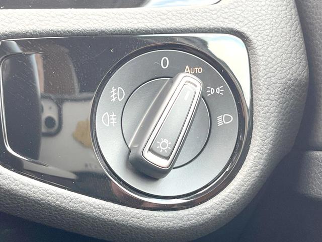 ゴルフ ミラノエディション　２０１６ＭＹ　５００台限定車　ＤｉｓｃｏｖｅｒＰｒｏ　ブラウンアルカンターラ・ナッパ革コンビシート　バックカメラ　アダプティブクルーズコントロール　シートヒーター　木目調インパネ　ＨＩＤヘッド　禁煙車（37枚目）