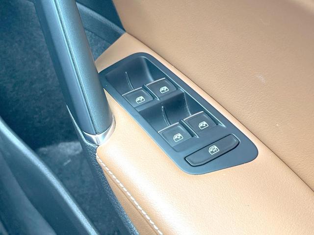 ゴルフ ミラノエディション　２０１６ＭＹ　５００台限定車　ＤｉｓｃｏｖｅｒＰｒｏ　ブラウンアルカンターラ・ナッパ革コンビシート　バックカメラ　アダプティブクルーズコントロール　シートヒーター　木目調インパネ　ＨＩＤヘッド　禁煙車（40枚目）