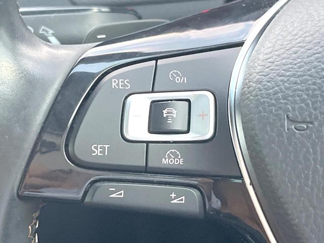 ゴルフ エディション４０　１０００台限定車　純正ナビＴＶ　バックカメラ　アダプティブクルーズコントロール　シートヒーター　ＨＩＤヘッドランプ　ヘッドランプウォッシャー　純正１７インチＡＷ　ブラウンハーフレザー　ＥＴＣ　禁煙車（6枚目）