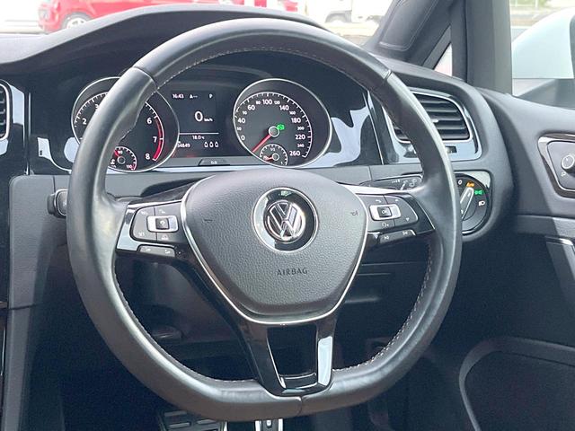 ゴルフ エディション４０　１０００台限定車　純正ナビＴＶ　バックカメラ　アダプティブクルーズコントロール　シートヒーター　ＨＩＤヘッドランプ　ヘッドランプウォッシャー　純正１７インチＡＷ　ブラウンハーフレザー　ＥＴＣ　禁煙車（12枚目）