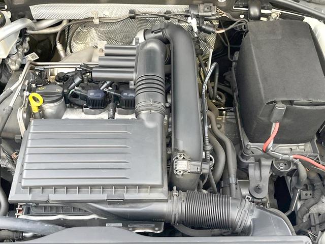 ゴルフ エディション４０　１０００台限定車　純正ナビＴＶ　バックカメラ　アダプティブクルーズコントロール　シートヒーター　ＨＩＤヘッドランプ　ヘッドランプウォッシャー　純正１７インチＡＷ　ブラウンハーフレザー　ＥＴＣ　禁煙車（19枚目）