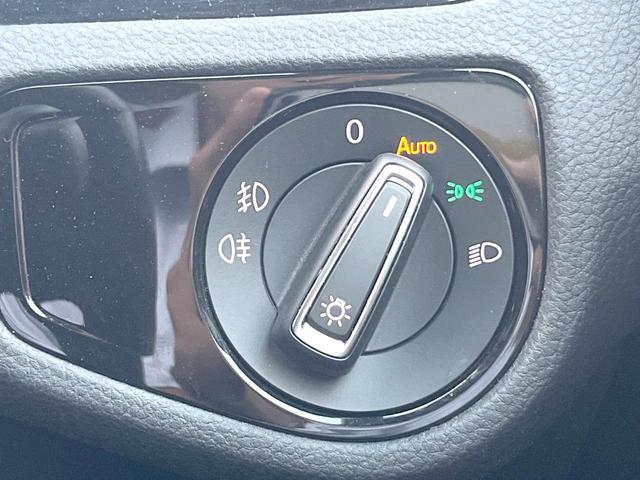 ゴルフ エディション４０　１０００台限定車　純正ナビＴＶ　バックカメラ　アダプティブクルーズコントロール　シートヒーター　ＨＩＤヘッドランプ　ヘッドランプウォッシャー　純正１７インチＡＷ　ブラウンハーフレザー　ＥＴＣ　禁煙車（32枚目）