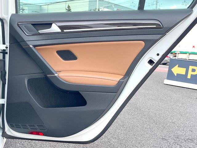 ゴルフ エディション４０　１０００台限定車　純正ナビＴＶ　バックカメラ　アダプティブクルーズコントロール　シートヒーター　ＨＩＤヘッドランプ　ヘッドランプウォッシャー　純正１７インチＡＷ　ブラウンハーフレザー　ＥＴＣ　禁煙車（44枚目）