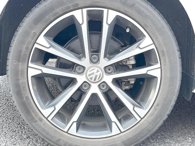 ゴルフ エディション４０　１０００台限定車　純正ナビＴＶ　バックカメラ　アダプティブクルーズコントロール　シートヒーター　ＨＩＤヘッドランプ　ヘッドランプウォッシャー　純正１７インチＡＷ　ブラウンハーフレザー　ＥＴＣ　禁煙車（46枚目）