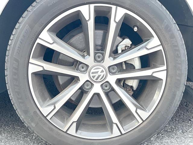 ゴルフ エディション４０　１０００台限定車　純正ナビＴＶ　バックカメラ　アダプティブクルーズコントロール　シートヒーター　ＨＩＤヘッドランプ　ヘッドランプウォッシャー　純正１７インチＡＷ　ブラウンハーフレザー　ＥＴＣ　禁煙車（47枚目）