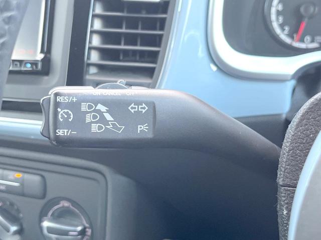 ザ・ビートル デザイン　クラリオン製ナビＴＶ　ＨＩＤヘッドランプ　クルーズコントロール　純正１６インチＡＷ　ＣＤ／ＤＶＤ　Ｂｌｕｅｔｏｏｔｈ再生　革巻きステアリングホイール　ブラックファブリックシート　ＥＴＣ　禁煙車（6枚目）