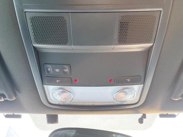 ザ・ビートル デザイン　クラリオン製ナビＴＶ　ＨＩＤヘッドランプ　クルーズコントロール　純正１６インチＡＷ　ＣＤ／ＤＶＤ　Ｂｌｕｅｔｏｏｔｈ再生　革巻きステアリングホイール　ブラックファブリックシート　ＥＴＣ　禁煙車（31枚目）