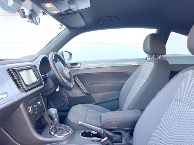 ザ・ビートル デザイン　クラリオン製ナビＴＶ　ＨＩＤヘッドランプ　クルーズコントロール　純正１６インチＡＷ　ＣＤ／ＤＶＤ　Ｂｌｕｅｔｏｏｔｈ再生　革巻きステアリングホイール　ブラックファブリックシート　ＥＴＣ　禁煙車（32枚目）