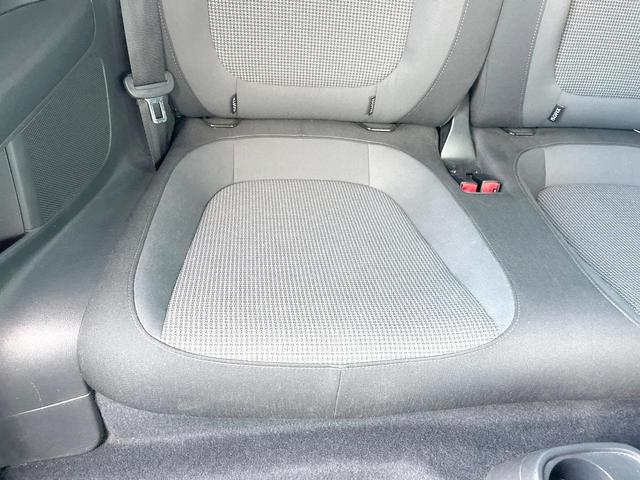 ザ・ビートル デザイン　クラリオン製ナビＴＶ　ＨＩＤヘッドランプ　クルーズコントロール　純正１６インチＡＷ　ＣＤ／ＤＶＤ　Ｂｌｕｅｔｏｏｔｈ再生　革巻きステアリングホイール　ブラックファブリックシート　ＥＴＣ　禁煙車（41枚目）