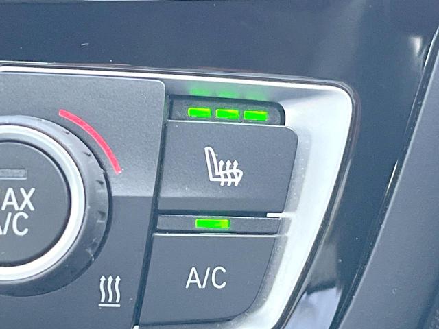 ４シリーズ ４２０ｉグランクーペ　Ｍスポーツ　革シートセット　純正ナビ　バックカメラ　アクティブクルーズ　ドライビングアシスト　レーンチェンジウォーニング　走行モードセレクト　ＨＩＤヘッドライト　パドルシフト　純正１８インチアルミ　ＥＴＣ（7枚目）