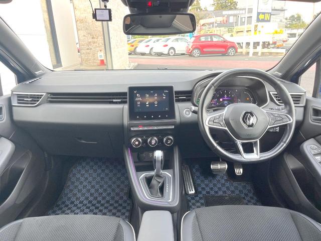 ルーテシア インテンス　１オーナー　ＡｐｐｌｅＣａｒＰｌａｙ　バックカメラ　ＢＯＳＥサウンド　アダプティブクルーズコントロール　ＬＥＤヘッドランプ　オートハイビーム　純正１７インチＡＷ　ハーフレザー　ＥＴＣ　禁煙車（2枚目）