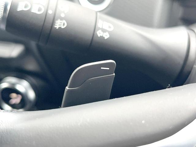 ルーテシア インテンス　１オーナー　ＡｐｐｌｅＣａｒＰｌａｙ　バックカメラ　ＢＯＳＥサウンド　アダプティブクルーズコントロール　ＬＥＤヘッドランプ　オートハイビーム　純正１７インチＡＷ　ハーフレザー　ＥＴＣ　禁煙車（8枚目）