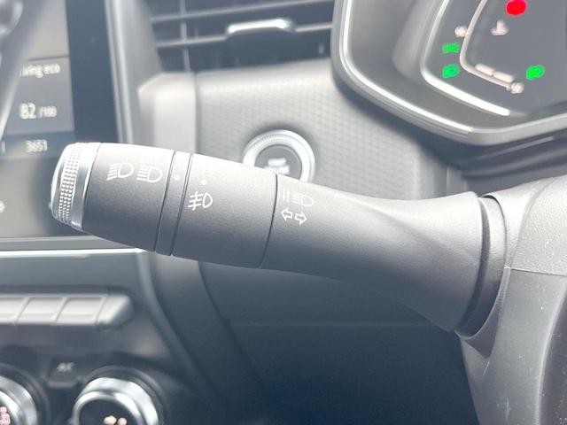 ルーテシア インテンス　１オーナー　ＡｐｐｌｅＣａｒＰｌａｙ　バックカメラ　ＢＯＳＥサウンド　アダプティブクルーズコントロール　ＬＥＤヘッドランプ　オートハイビーム　純正１７インチＡＷ　ハーフレザー　ＥＴＣ　禁煙車（25枚目）