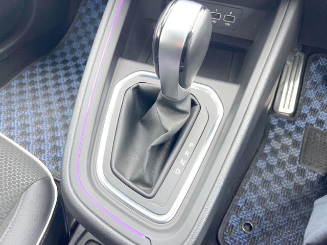 ルーテシア インテンス　１オーナー　ＡｐｐｌｅＣａｒＰｌａｙ　バックカメラ　ＢＯＳＥサウンド　アダプティブクルーズコントロール　ＬＥＤヘッドランプ　オートハイビーム　純正１７インチＡＷ　ハーフレザー　ＥＴＣ　禁煙車（34枚目）