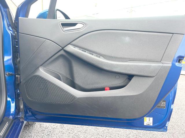 ルーテシア インテンス　１オーナー　ＡｐｐｌｅＣａｒＰｌａｙ　バックカメラ　ＢＯＳＥサウンド　アダプティブクルーズコントロール　ＬＥＤヘッドランプ　オートハイビーム　純正１７インチＡＷ　ハーフレザー　ＥＴＣ　禁煙車（52枚目）