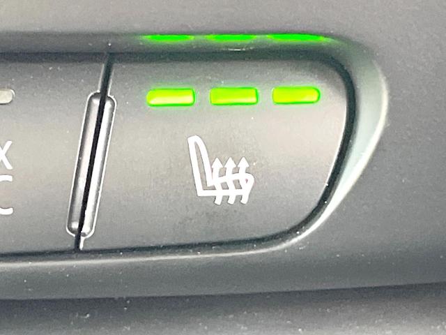 ＭＩＮＩ クーパーＳＤ　クラブマン　チリパッケージ　革シートセット　リアビューカメラ／パークディスタンスコントロール　純正ナビ　Ｂｌｕｅｔｏｏｔｈ　クルーズコントロール　白革　パワーシート　シートヒーター　ＬＥＤヘッド　ＥＴＣ　禁煙車（7枚目）