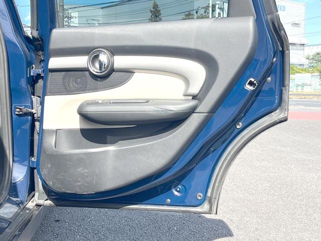 ＭＩＮＩ クーパーＳＤ　クラブマン　チリパッケージ　革シートセット　リアビューカメラ／パークディスタンスコントロール　純正ナビ　Ｂｌｕｅｔｏｏｔｈ　クルーズコントロール　白革　パワーシート　シートヒーター　ＬＥＤヘッド　ＥＴＣ　禁煙車（28枚目）