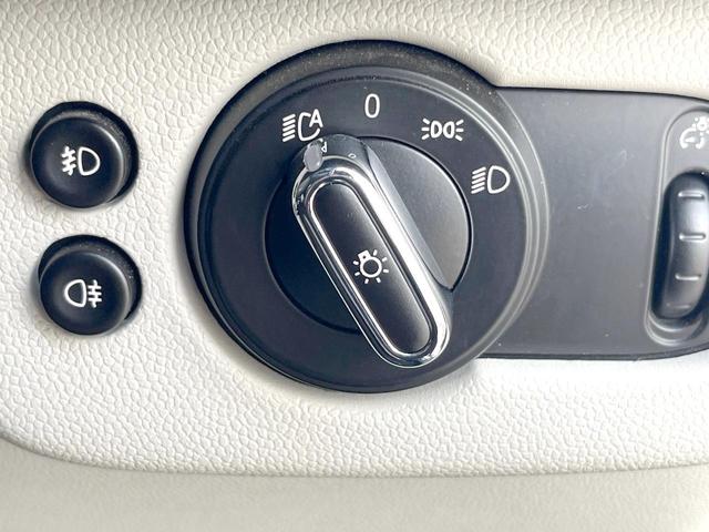 ＭＩＮＩ クーパーＳＤ　クラブマン　チリパッケージ　革シートセット　リアビューカメラ／パークディスタンスコントロール　純正ナビ　Ｂｌｕｅｔｏｏｔｈ　クルーズコントロール　白革　パワーシート　シートヒーター　ＬＥＤヘッド　ＥＴＣ　禁煙車（39枚目）