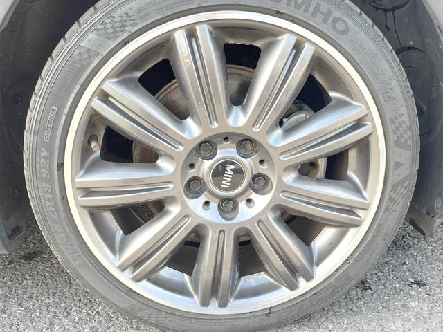 ＭＩＮＩ クーパーＳＤ　クラブマン　チリパッケージ　革シートセット　リアビューカメラ／パークディスタンスコントロール　純正ナビ　Ｂｌｕｅｔｏｏｔｈ　クルーズコントロール　白革　パワーシート　シートヒーター　ＬＥＤヘッド　ＥＴＣ　禁煙車（41枚目）