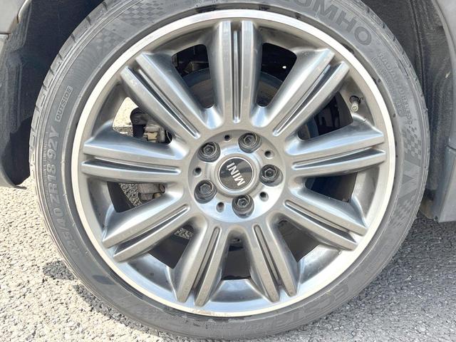 ＭＩＮＩ クーパーＳＤ　クラブマン　チリパッケージ　革シートセット　リアビューカメラ／パークディスタンスコントロール　純正ナビ　Ｂｌｕｅｔｏｏｔｈ　クルーズコントロール　白革　パワーシート　シートヒーター　ＬＥＤヘッド　ＥＴＣ　禁煙車（42枚目）