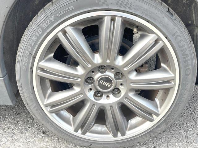 ＭＩＮＩ クーパーＳＤ　クラブマン　チリパッケージ　革シートセット　リアビューカメラ／パークディスタンスコントロール　純正ナビ　Ｂｌｕｅｔｏｏｔｈ　クルーズコントロール　白革　パワーシート　シートヒーター　ＬＥＤヘッド　ＥＴＣ　禁煙車（44枚目）