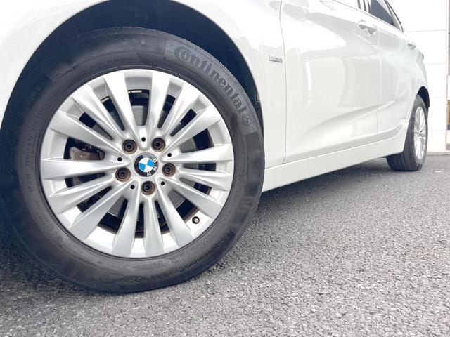 ２シリーズ ２１８ｄアクティブツアラー　ラグジュアリー　パーキングサポートＰＫＧ　ベージュ革シート　パワーシート　シートヒーター　インテリジェントセーフティ　純正ナビ　リアビューカメラ　ＬＥＤヘッドランプ　純正１６インチＡＷ　ルームミラー内蔵ＥＴＣ　禁煙車（13枚目）