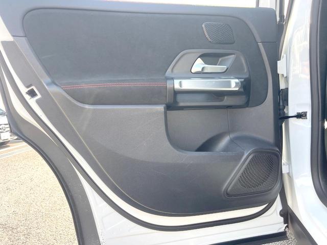 GLB GLB200d AMGライン アドバンスドPKG ナビゲーションPKG パノラミックスライディングルーフ 全周囲カメラ 純正ナビTV アダプティブクルコン 純正19インチAW LEDヘッドライト ハイビームアシスト ETC 禁煙車(51枚目)