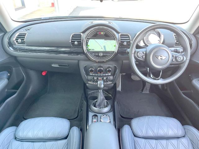 MINI クーパーD クラブマン 格子ステッチ入革シートセット LEDヘッド/フロントフォグランプ 純正ナビ パワーシート シートヒーター アダプティブクルーズコントロール 純正17インチAW コンフォートアクセス ETC 禁煙車(2枚目)